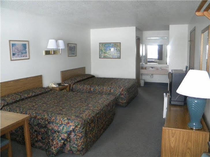 Rodeway Inn Pine River Buitenkant foto