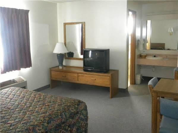 Rodeway Inn Pine River Buitenkant foto
